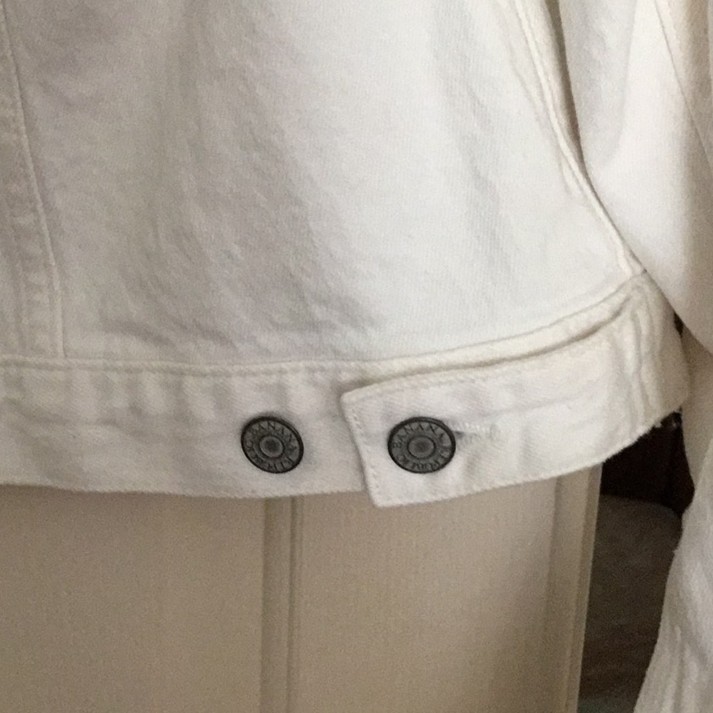 Banana Republic Jean Jacket - Picture 8 of 9
